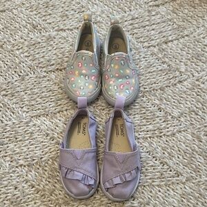 EUC TOMS Lavender slip one and multicolor leopard slip on size 6